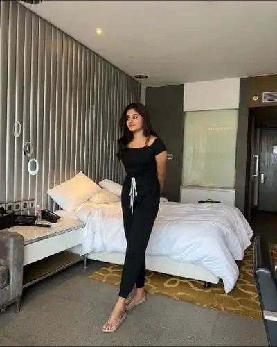 Nidhi Pathariya